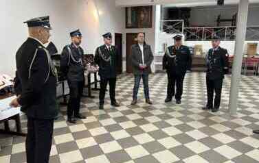 Przekazanie sprzętu w ramach dofinansowania Starostwa Powiatowego w Żurominie dla OSP 5