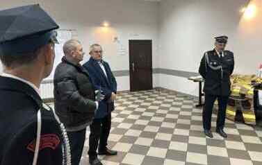 Przekazanie sprzętu w ramach dofinansowania Starostwa Powiatowego w Żurominie dla OSP 6