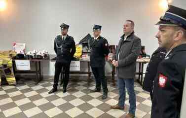 Przekazanie sprzętu w ramach dofinansowania Starostwa Powiatowego w Żurominie dla OSP 11