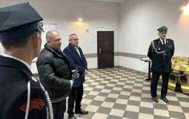 Przekazanie sprzętu w ramach dofinansowania Starostwa Powiatowego w Żurominie dla OSP 14