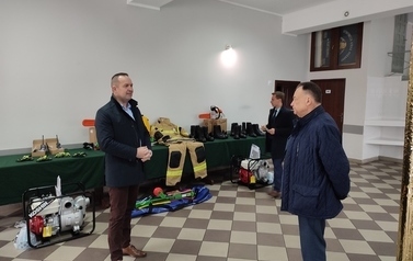 Przekazanie sprzętu strażackiego dla jednostek OSP z terenu Gminy Kuczbork-Osada 16